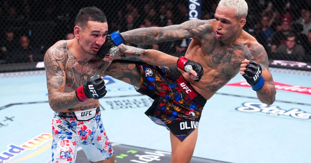 Max Holloway, Charles Oliveira